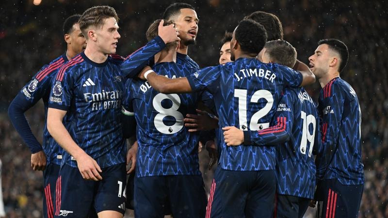 文化输出，巴西选手穿申花球衣参加绝地求生总决赛